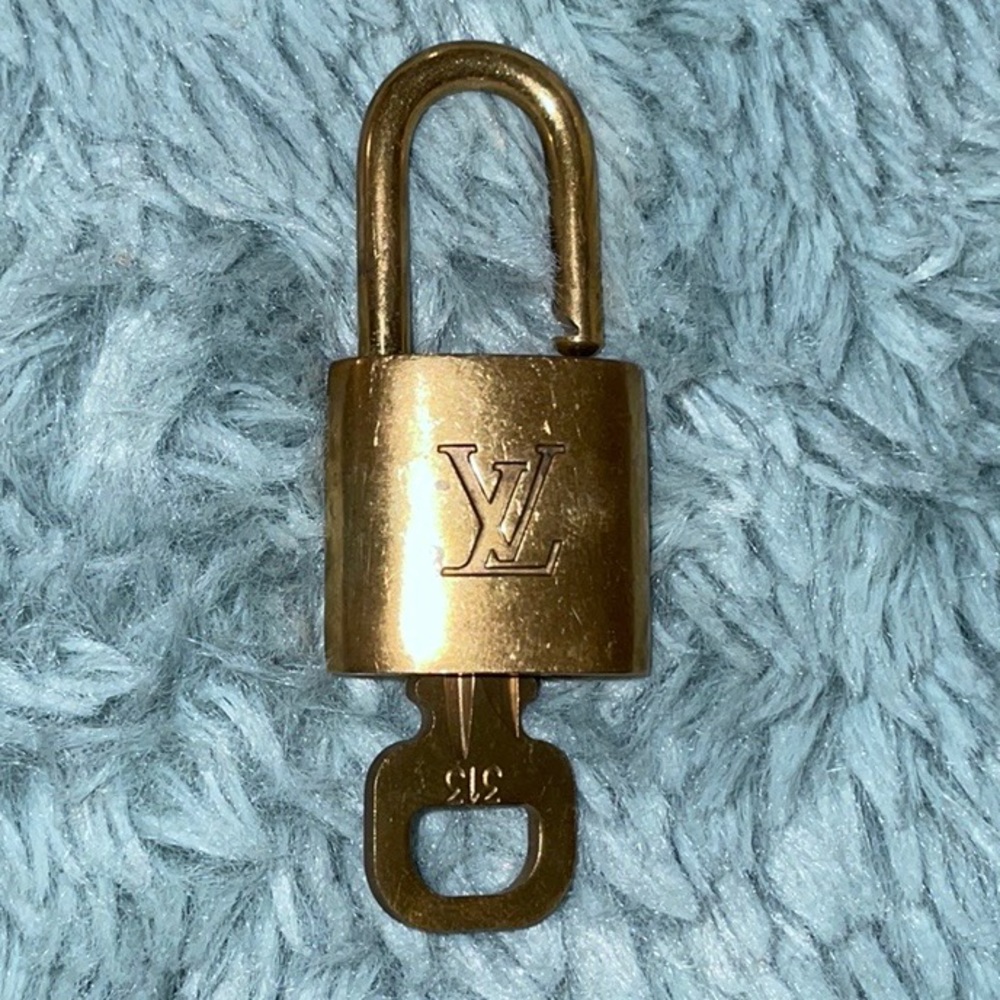 Authentic #313 LV padlock and key